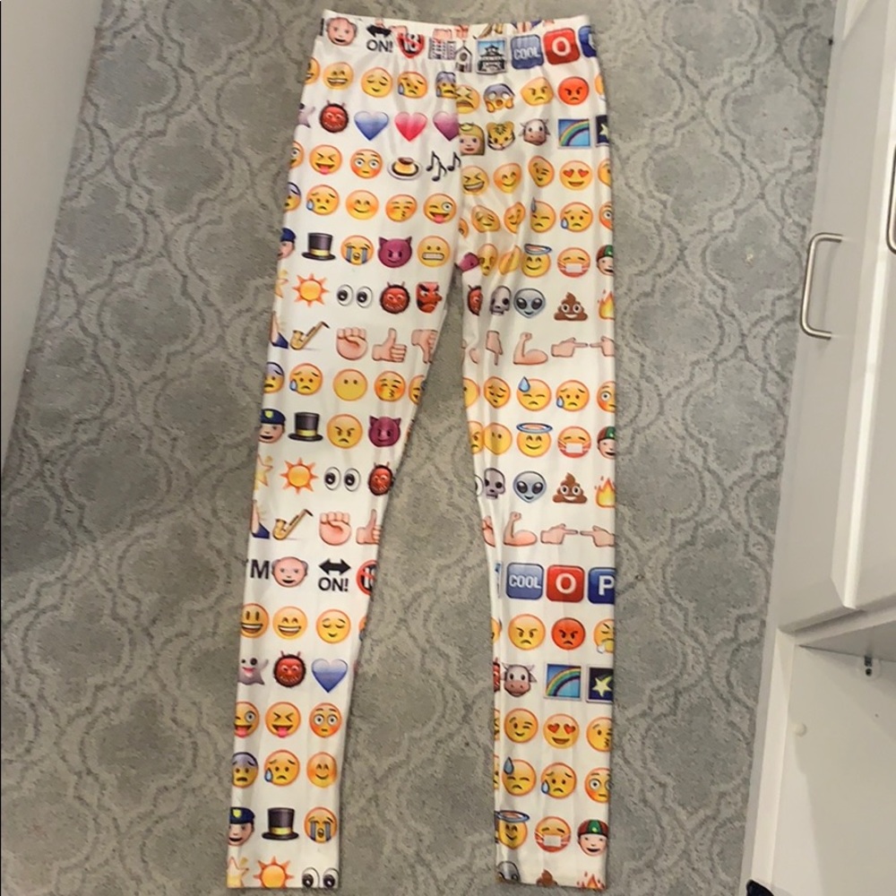 Emoji workout leggings
